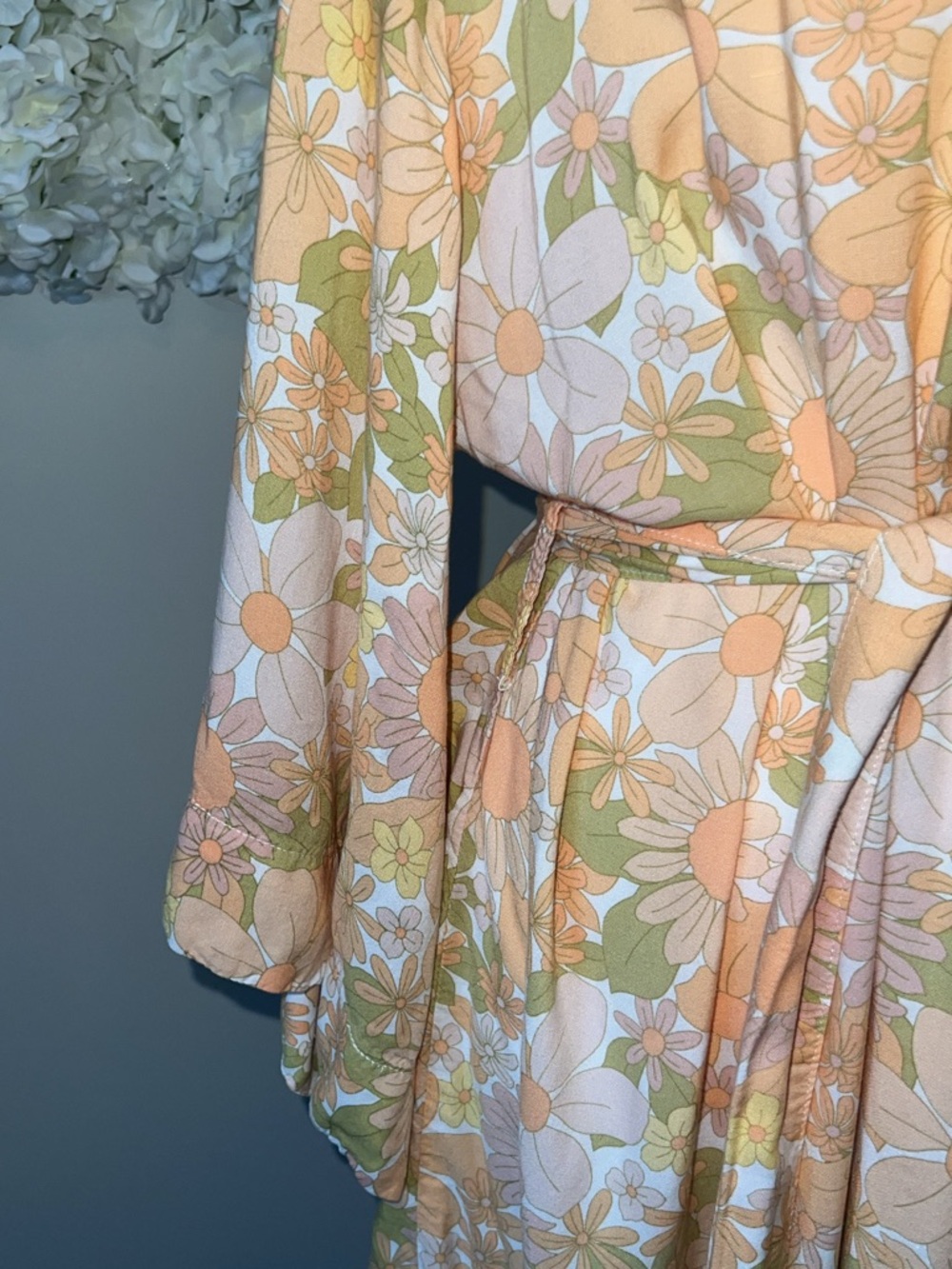 PIYAMA Floral Wrap Duster Robe in Peach, White & Olive Lightweight - Picture 5 of 9